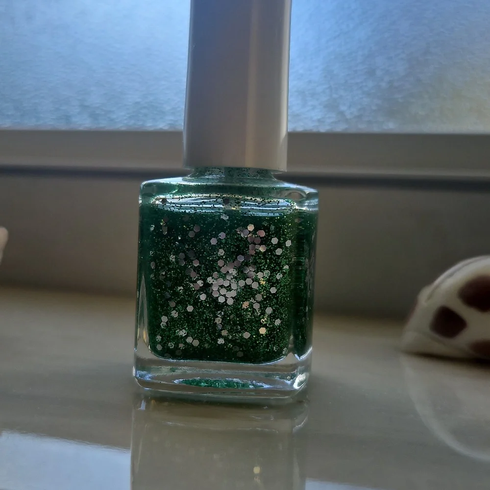PURE ICE Nail Polish Green Silver Sparkle Looks Like Rain 1010. Rare Color